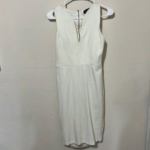 Lulu’s body con medium